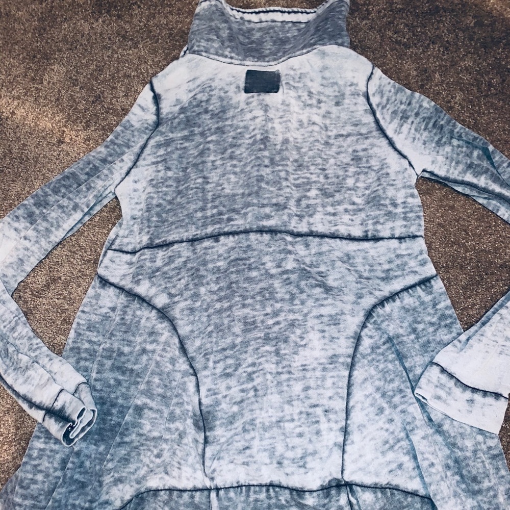 Obey Pullover - Picture 5 of 5